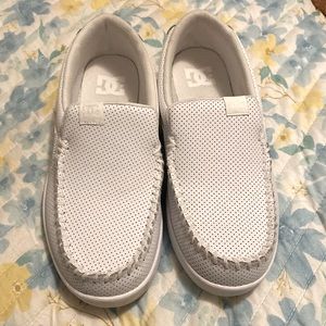 Like new Mens DC Villian 2 loafers 8.5